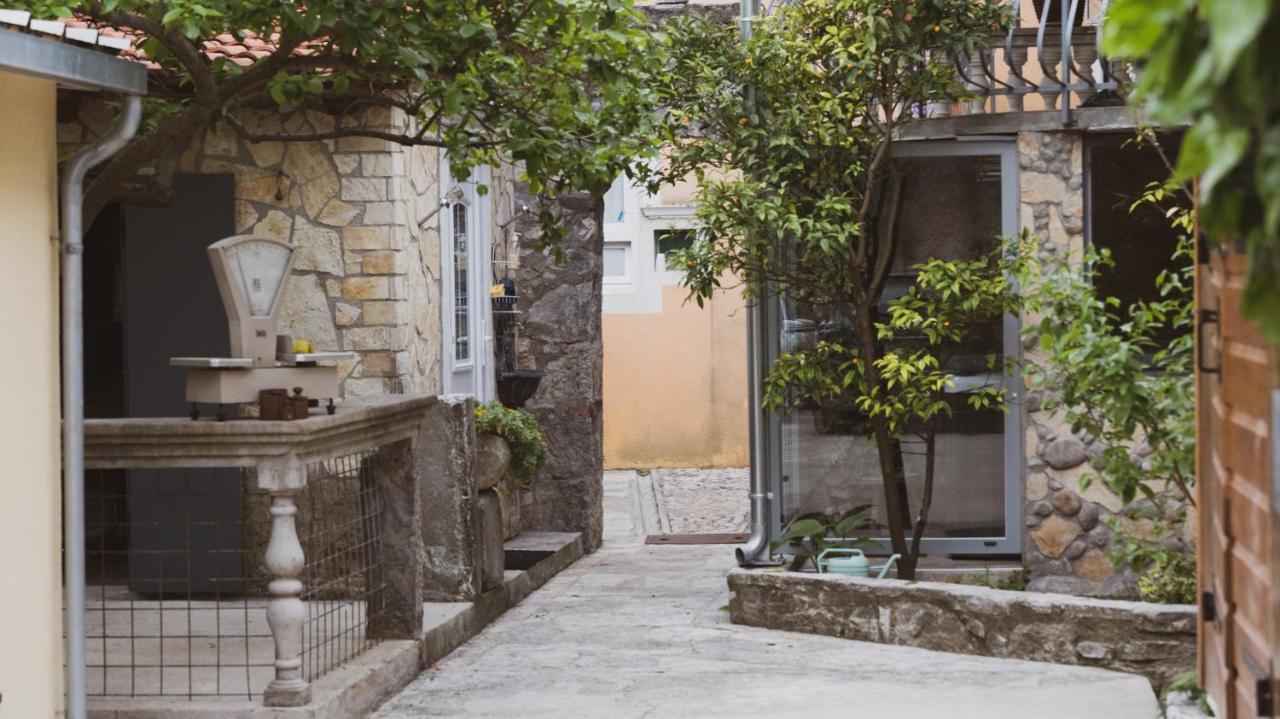 Scardona Rustica, Bed & Breakfast With Jacuzzi, Bbq And Free Parking In Skradin, Krka Apartment Exterior photo